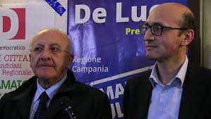Il governatore, Vincenzo De Luca con il capogruppo PD alla regione, Mario Casillo